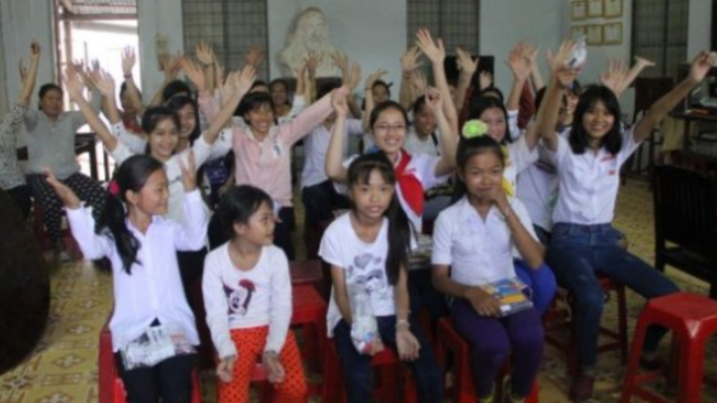 Jeunes écolières au Vietnam