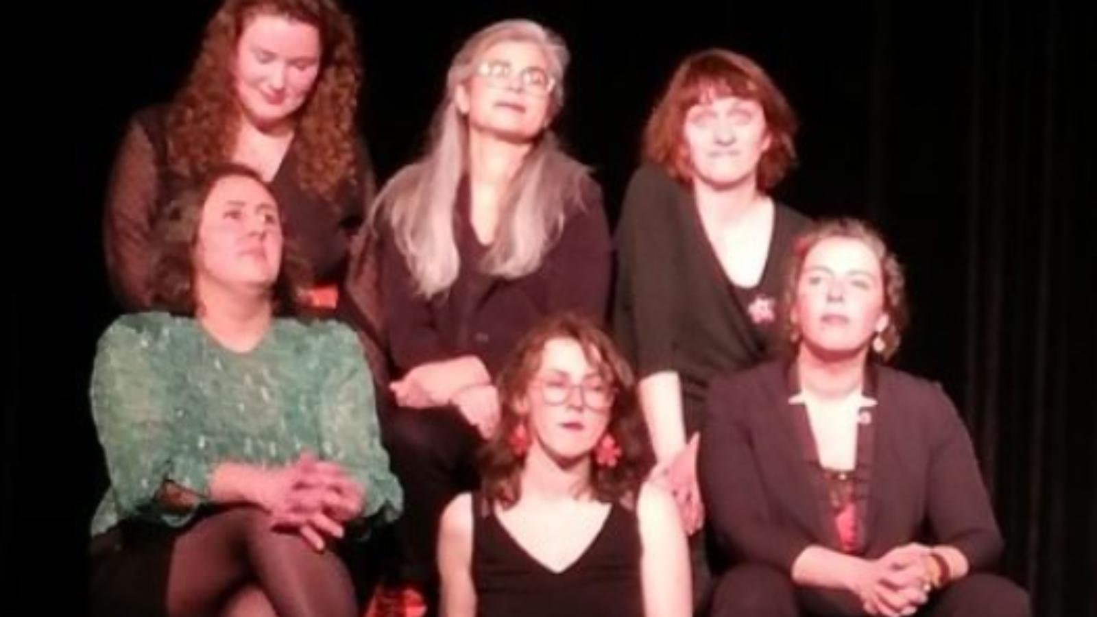 La troupe d'improvisation sur scène