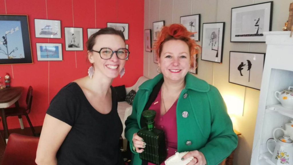 Morgane et Maryne au Coffeeshop de Landerneau